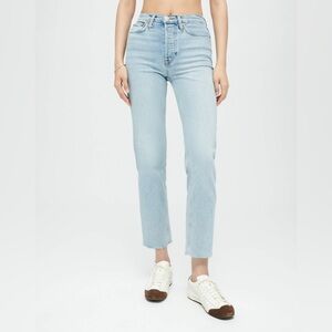 Re/Done 70’s Stove Pipe Light wash jeans in size 32